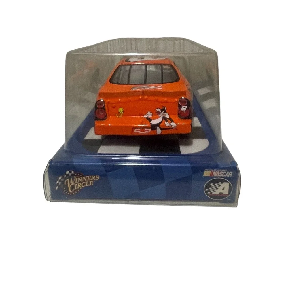 NASCAR Dale Earnhardt Jr #8 Looney Tunes Rematch 2002 Monte Carlo 1:24 Car Model